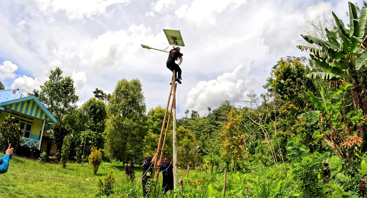 Pemasangan WiFi Publik (Banggai Free WiFi)